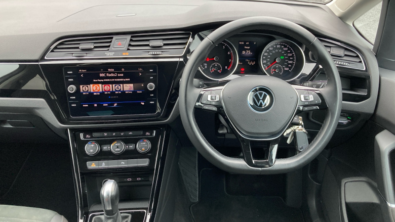 Volkswagen Touran 1.5 TSI EVO SEL 5dr DSG Petrol Estate